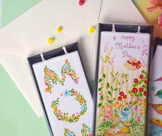 Flat Hand-Crafted Candle - Mom Floral Letters